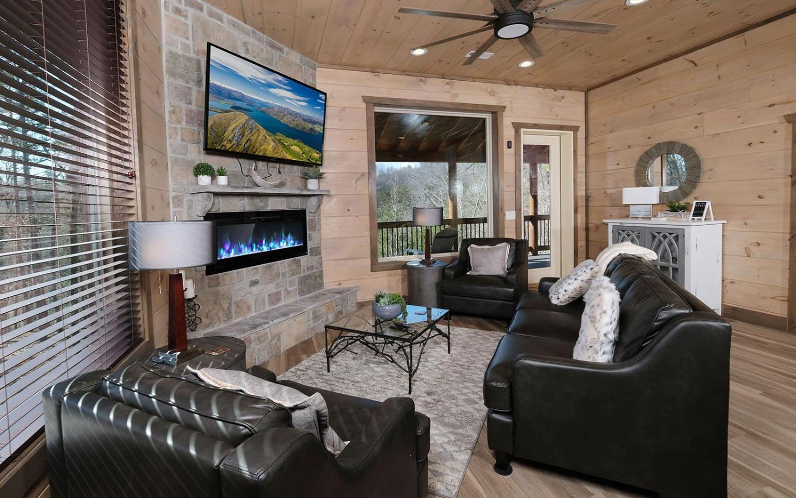 Woodland Waterfall Villa Pigeon Forge