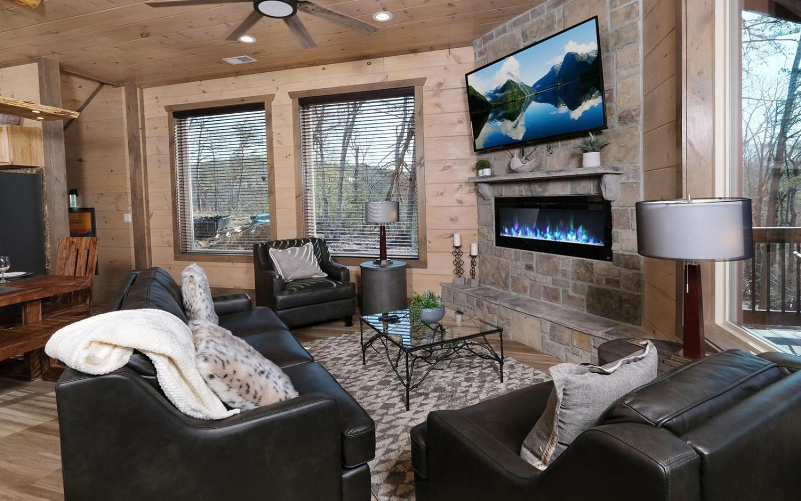 Woodland Waterfall Villa Pigeon Forge