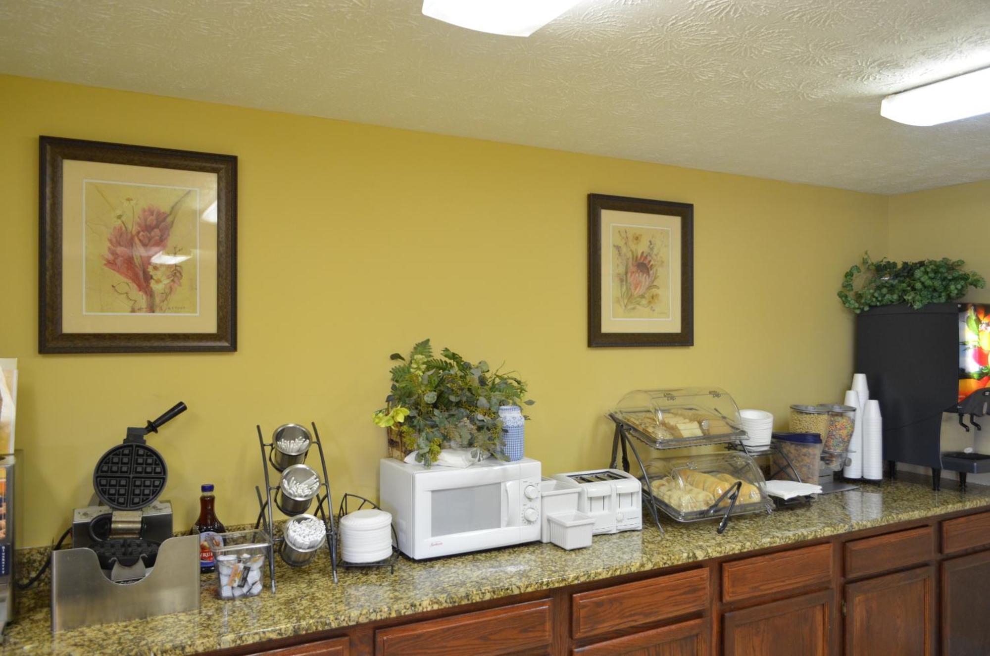 Hotel Baymont By Wyndham Near Island Drive Pigeon Forge