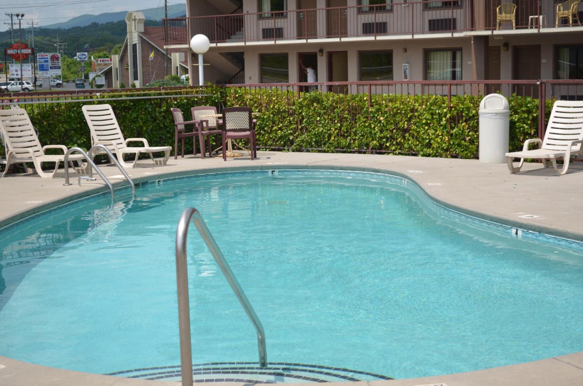 Hotel Baymont By Wyndham Near Island Drive 3*