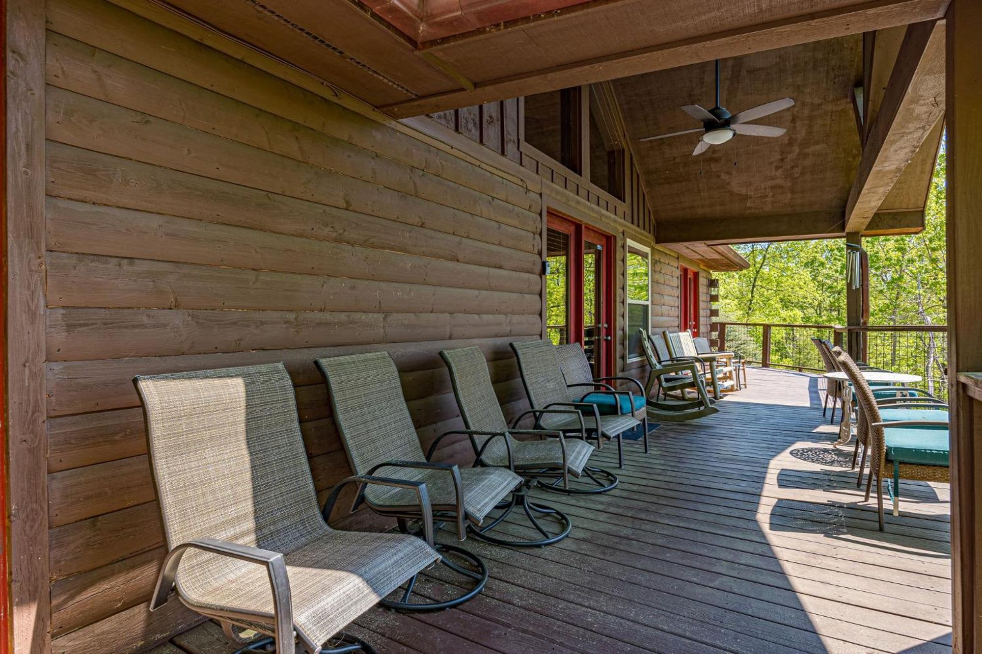 About The View-free Dollywood Ticket, 5 Bedroom 4 Bath Family Retreat W Mountain Views, Privacy Pigeon Forge