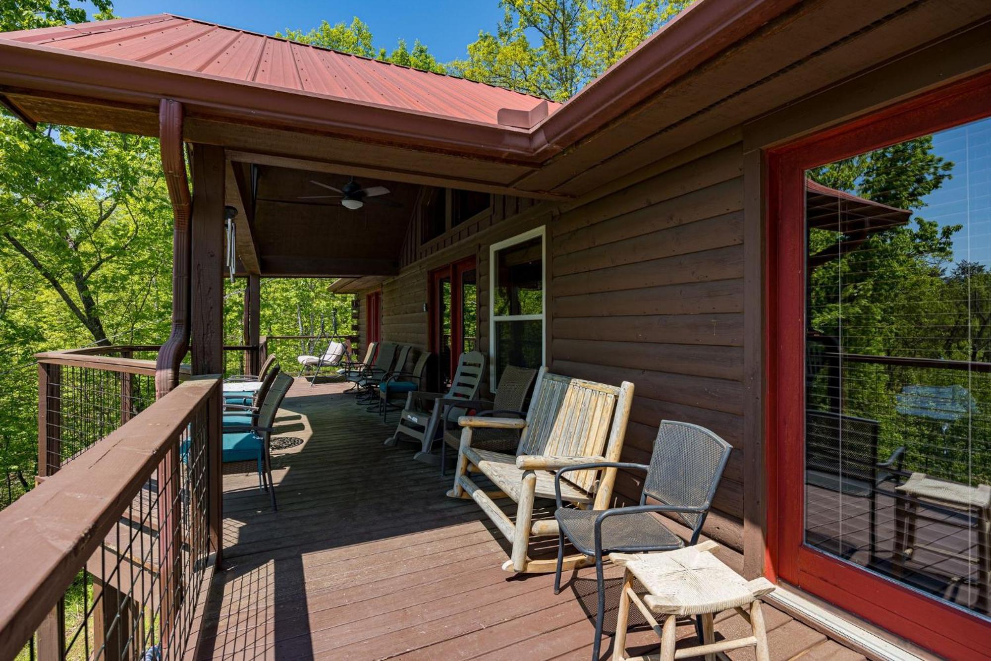About The View-free Dollywood Ticket, 5 Bedroom 4 Bath Family Retreat W Mountain Views, Privacy