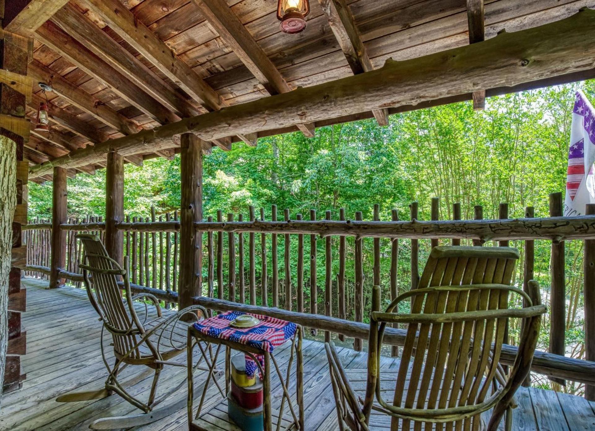 Holiday home Er69 - Rachel's Tree House - Great Location, Close To The Action! *