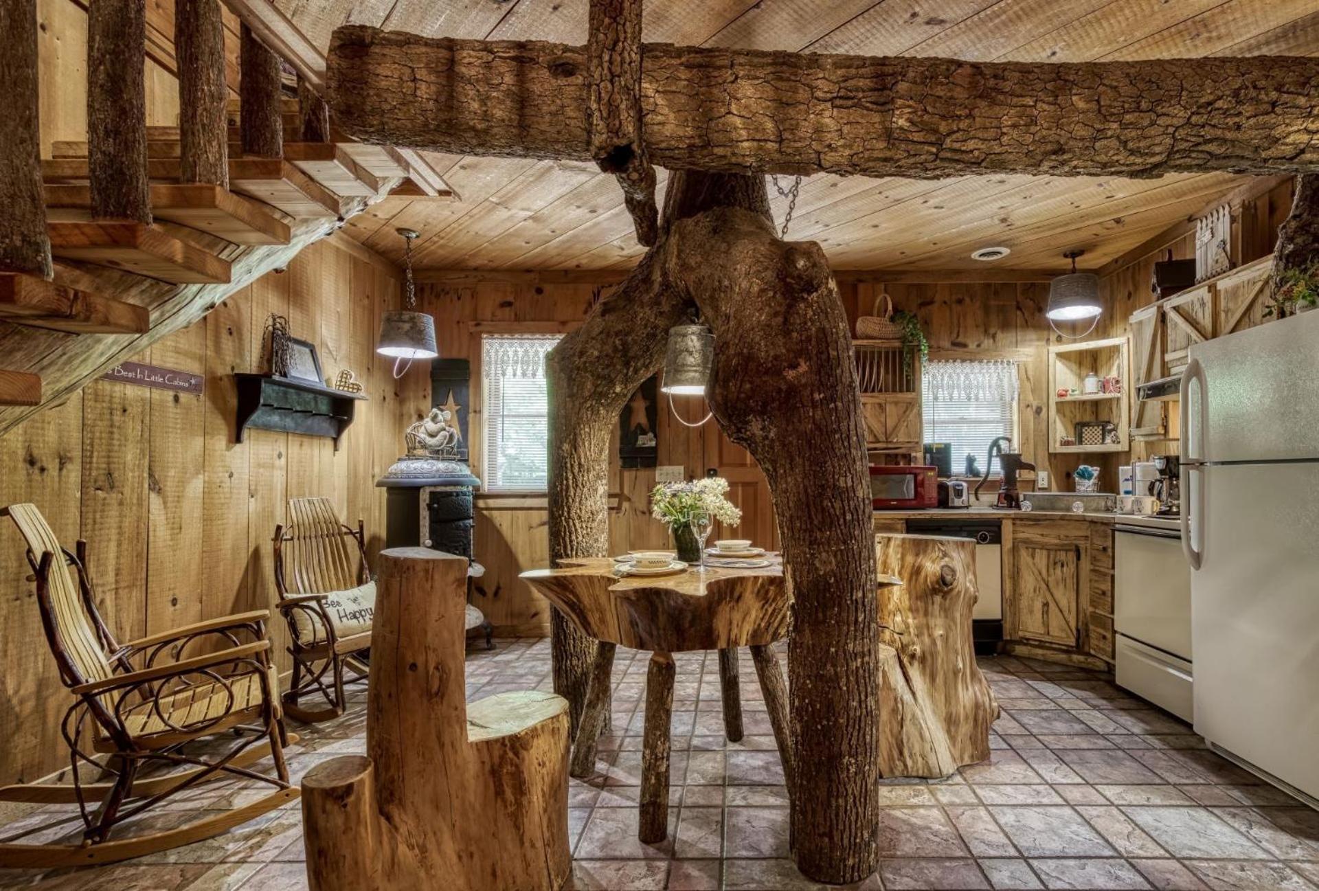 Holiday home Er69 - Rachel's Tree House - Great Location, Close To The Action! *
