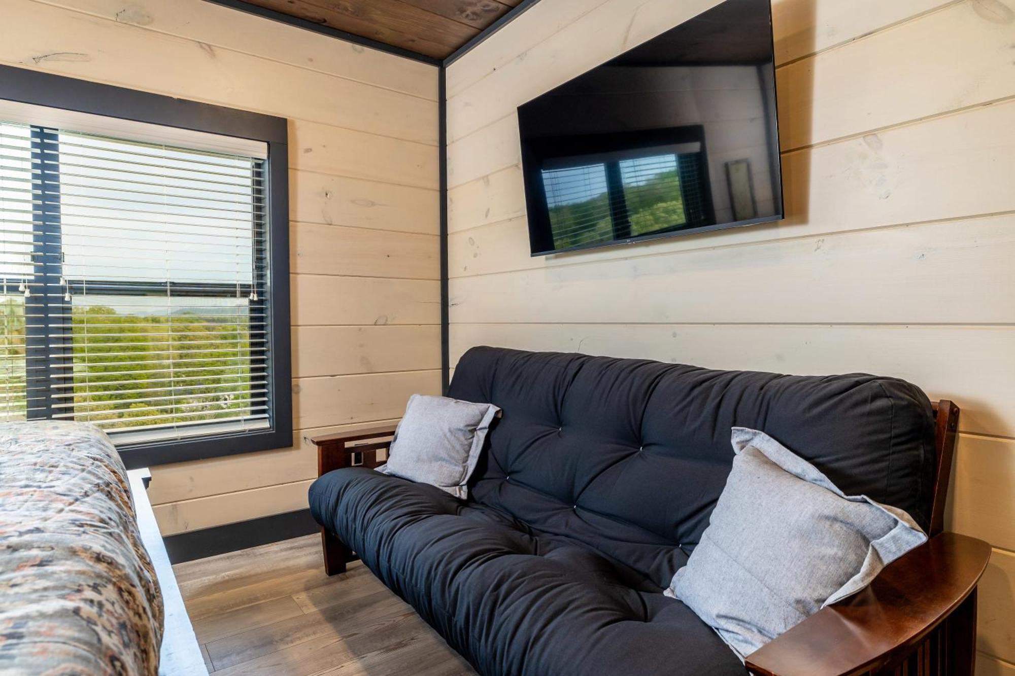 Holiday home Sleep 27 Guests In New Home! *