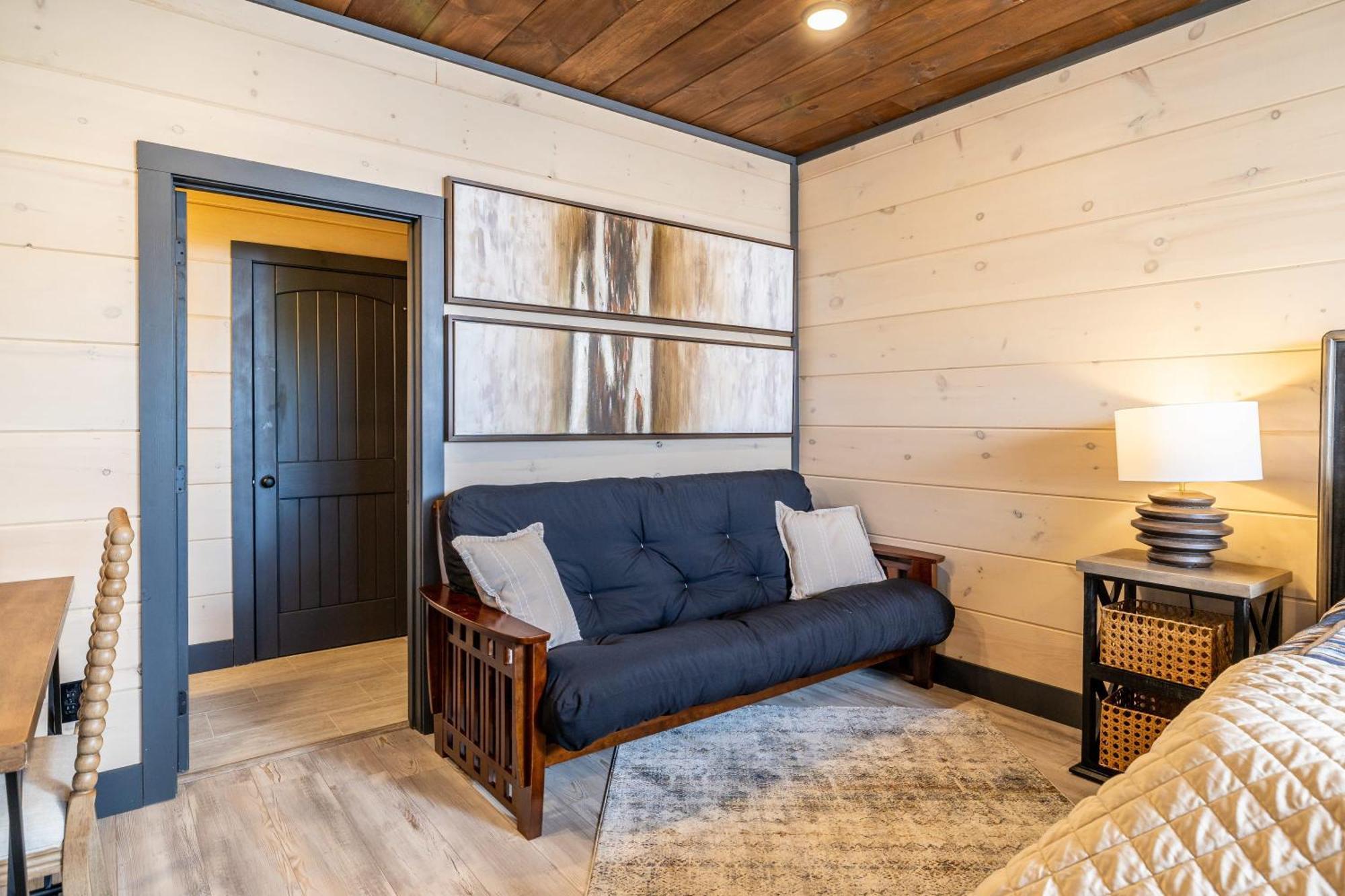 Holiday home Sleep 27 Guests In New Home! Pigeon Forge