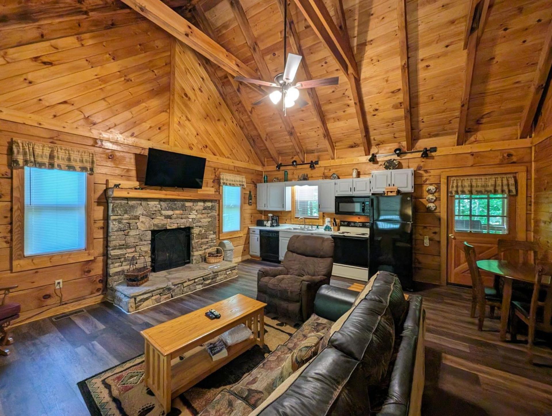 Er57 - Bear Haven - Great Location! Close To The Action! Pigeon Forge
