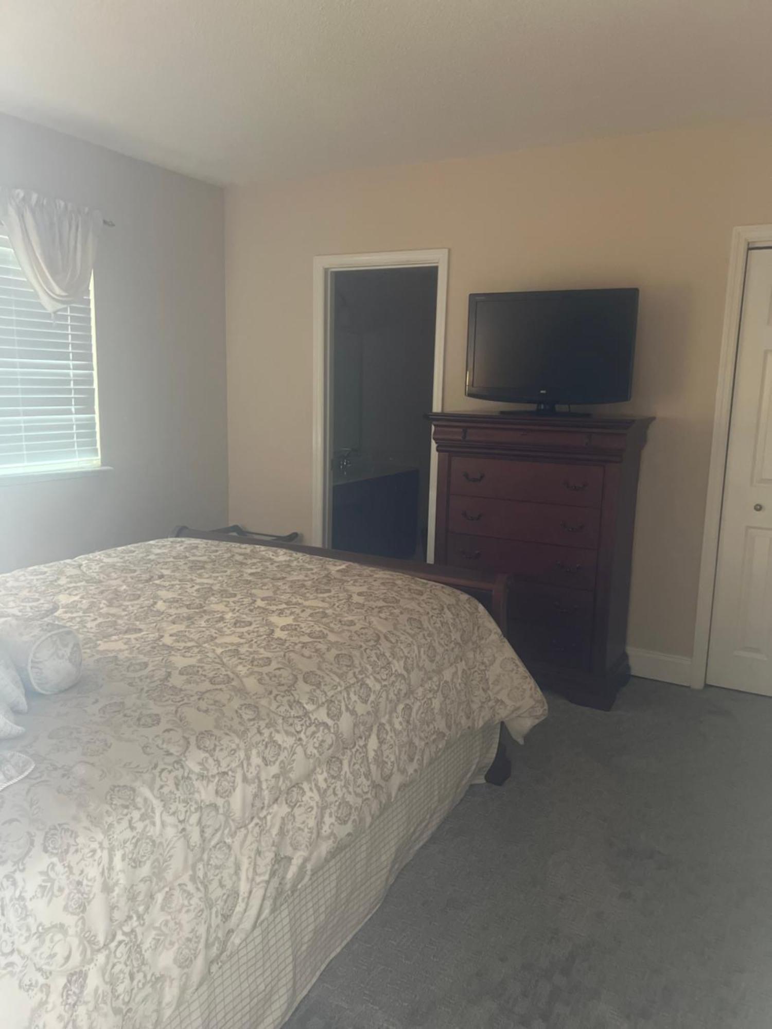 River Place #605 2bd *
