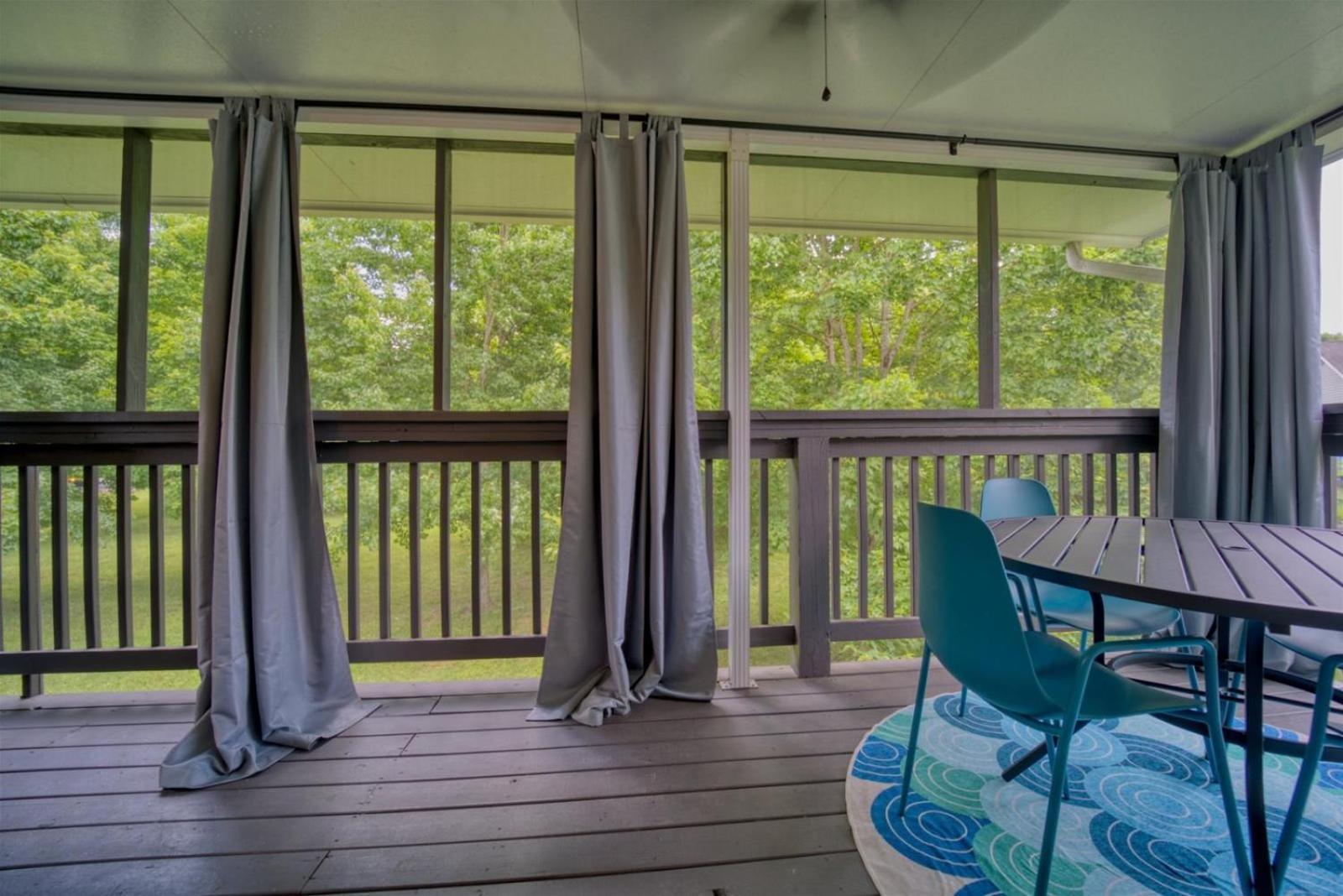 Holiday home River Access W Rafts For Tubing- Hot Tub-ev Outlet- Near Attractions *