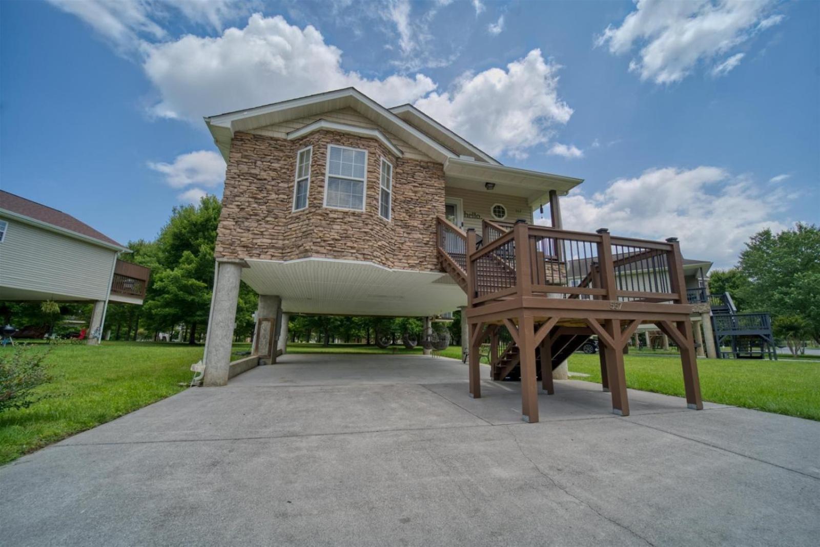 River Access W Rafts For Tubing- Hot Tub-ev Outlet- Near Attractions Pigeon Forge