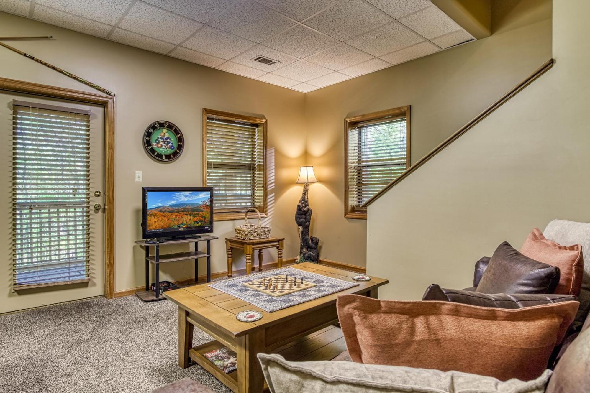 Stones Throw- Get 1089 In Free Attraction Tickets, Dollywood And More, Pool, Game