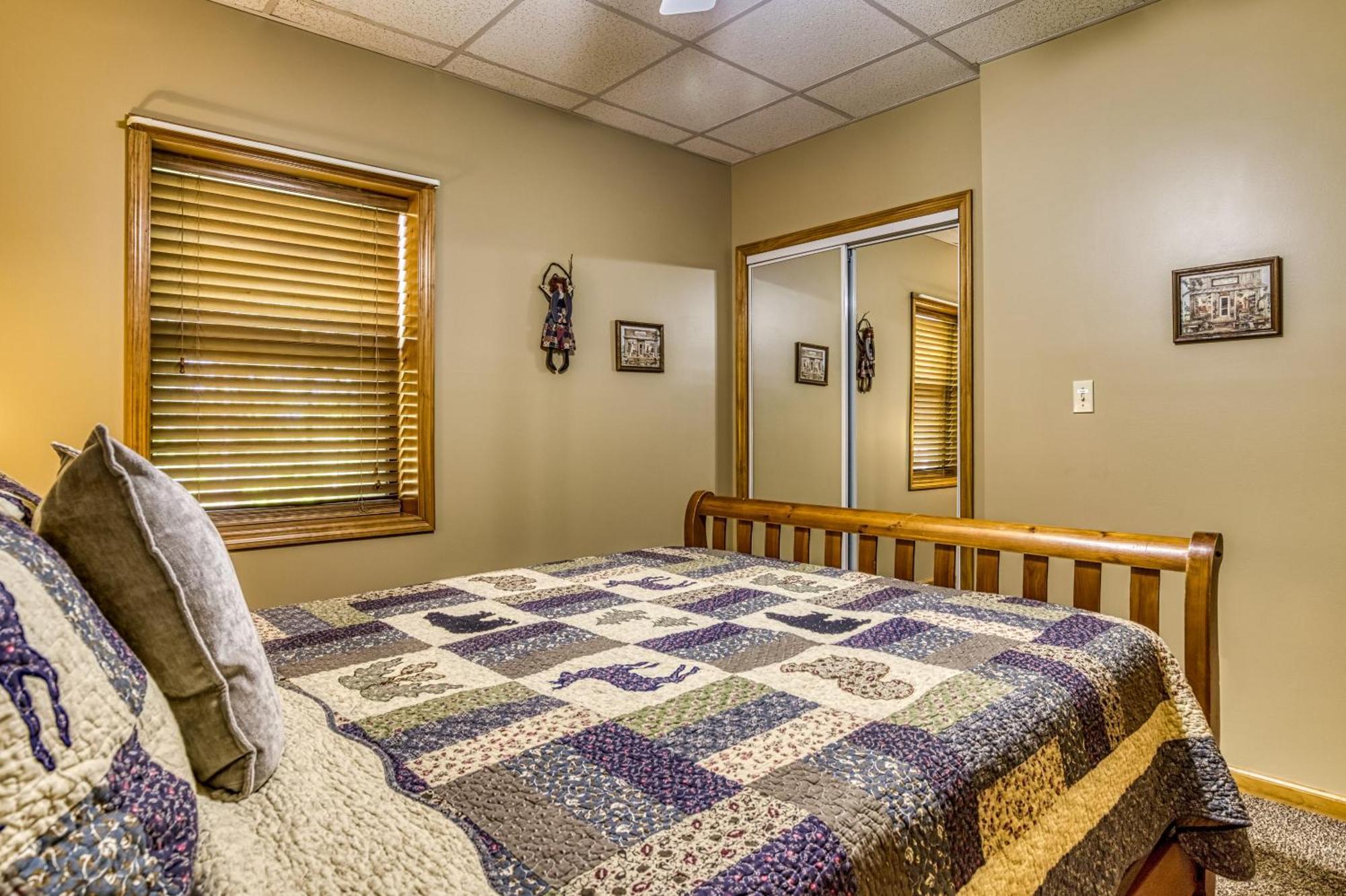 Stones Throw- Get 1089 In Free Attraction Tickets, Dollywood And More, Pool, Game Holiday home Pigeon Forge