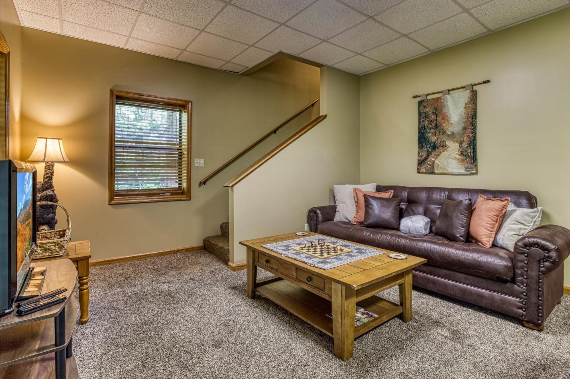 Holiday home Stones Throw- Get 1089 In Free Attraction Tickets, Dollywood And More, Pool, Game *