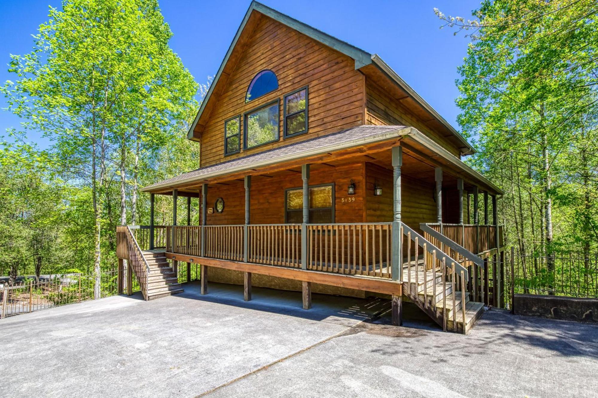 Holiday home Stones Throw- Get 1089 In Free Attraction Tickets, Dollywood And More, Pool, Game