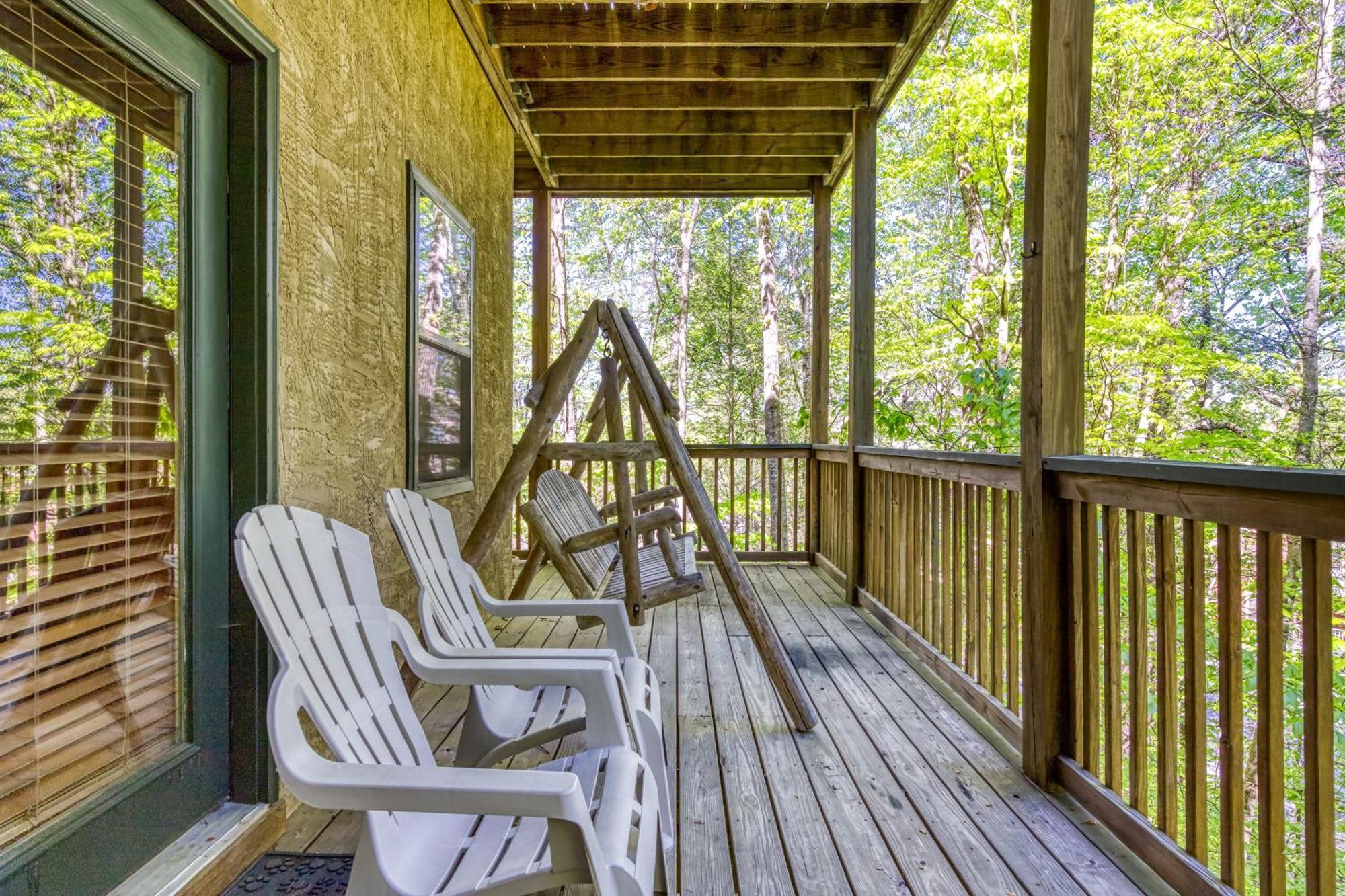 Stones Throw- Get 1089 In Free Attraction Tickets, Dollywood And More, Pool, Game Holiday home