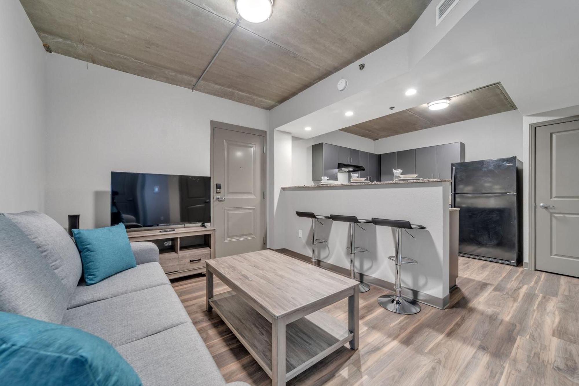 Paradise The Loft Edition * Pigeon Forge