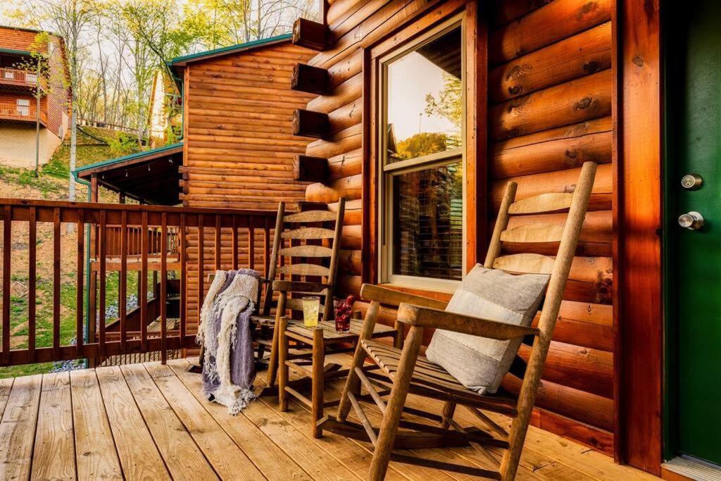 5 Ensuite Bedrooms, Hot Tub, Dog Friendly Holiday home