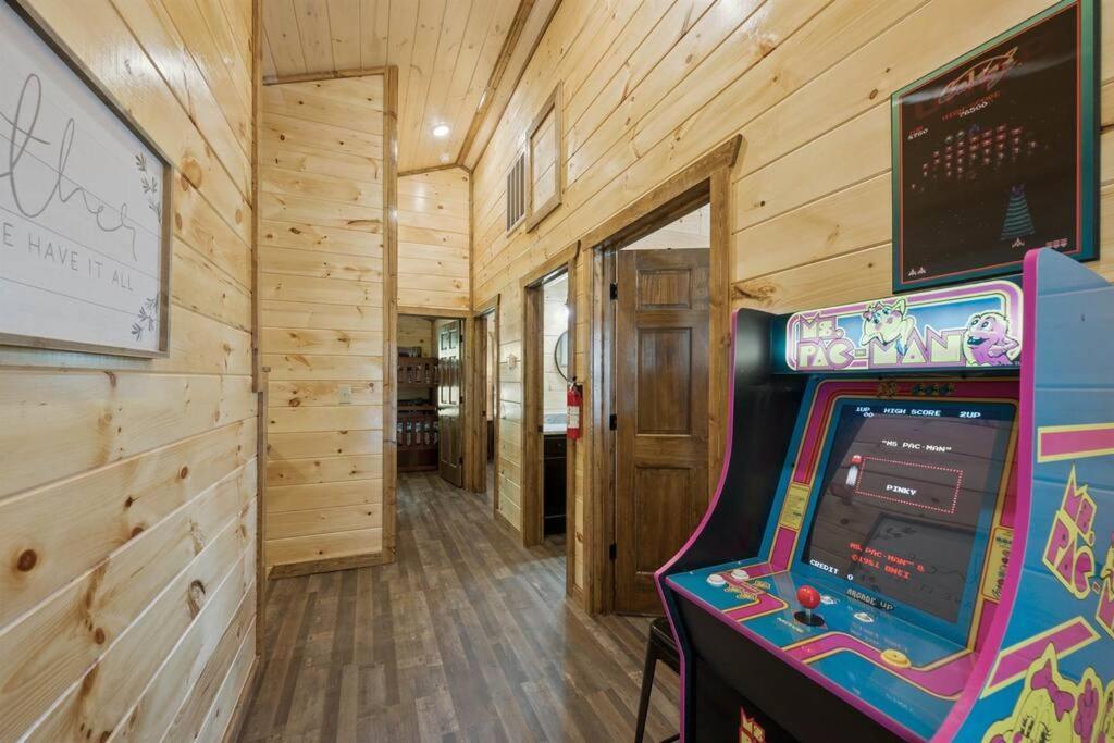 Dog Friendly, 3-decks, Indoor Pool, Hot Tub With Arcade