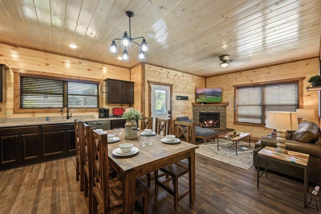 Dog Friendly, 3-decks, Indoor Pool, Hot Tub With Arcade Villa *