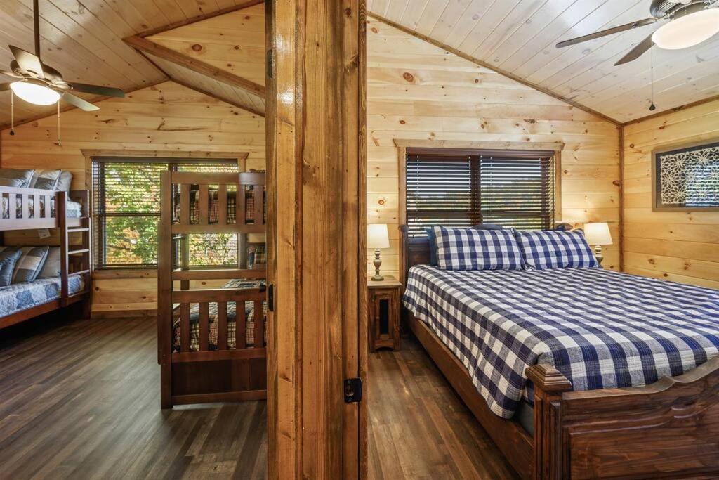 Villa Dog Friendly, 3-decks, Indoor Pool, Hot Tub With Arcade *