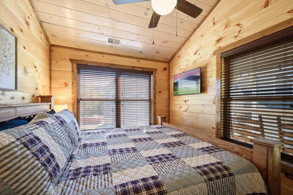 Dog Friendly, 3-decks, Indoor Pool, Hot Tub With Arcade *