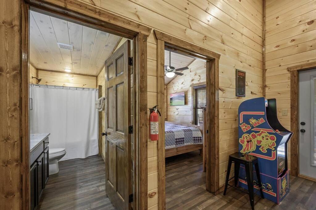 Dog Friendly, 3-decks, Indoor Pool, Hot Tub With Arcade Villa