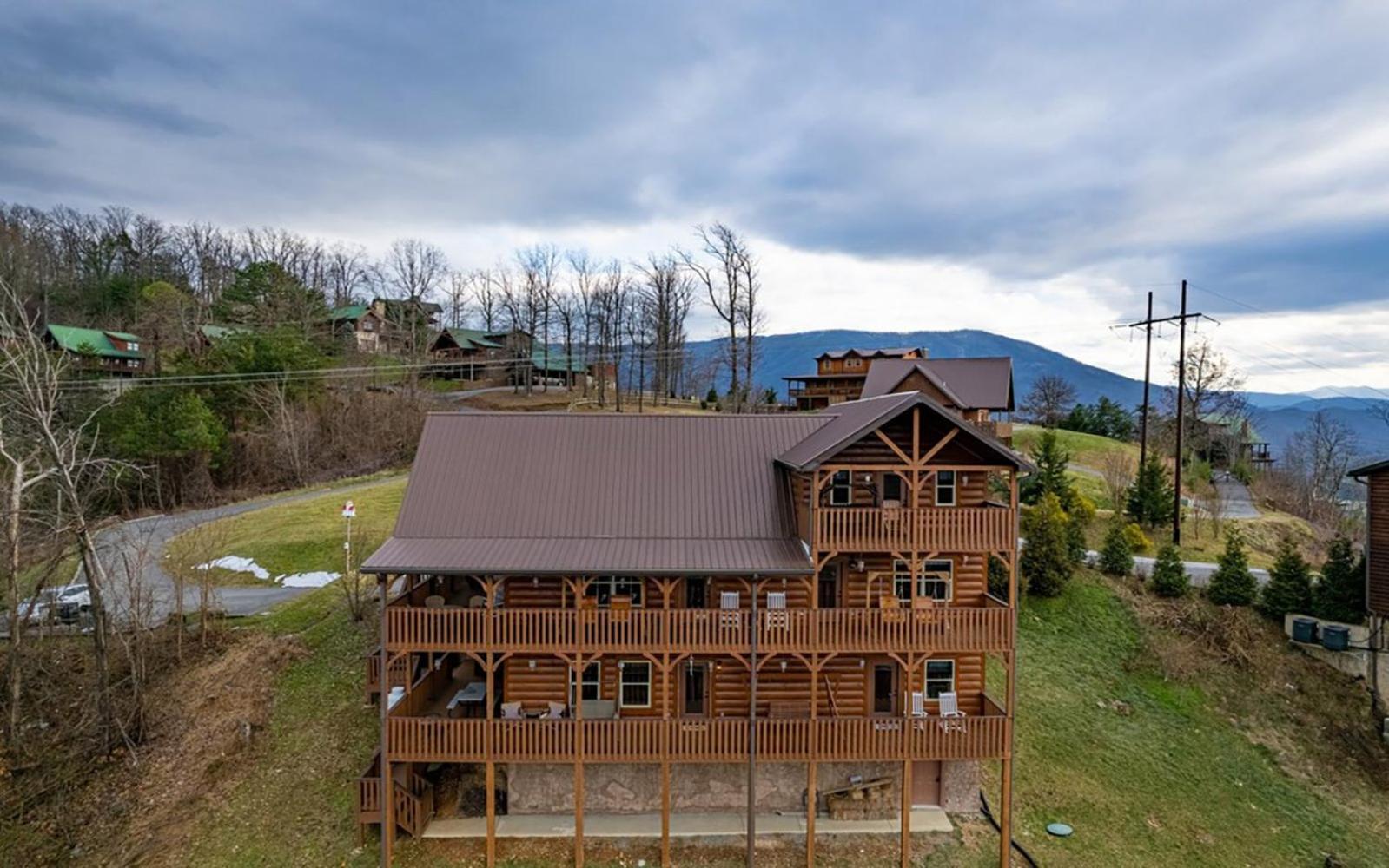 A Cloud 9 Pigeon Forge