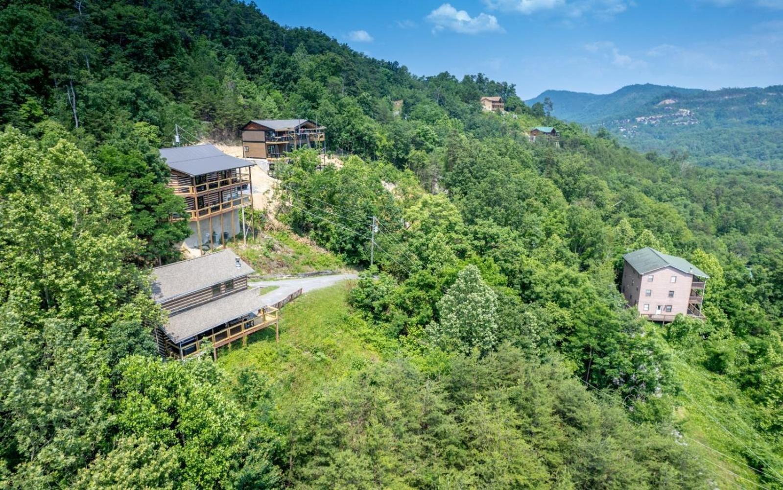 Villa Smoky View Straight Up *