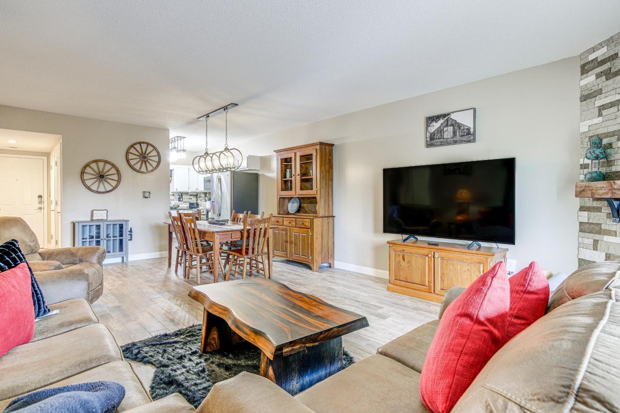 Apartment With Pools About 3 Mi To Dollywood! *