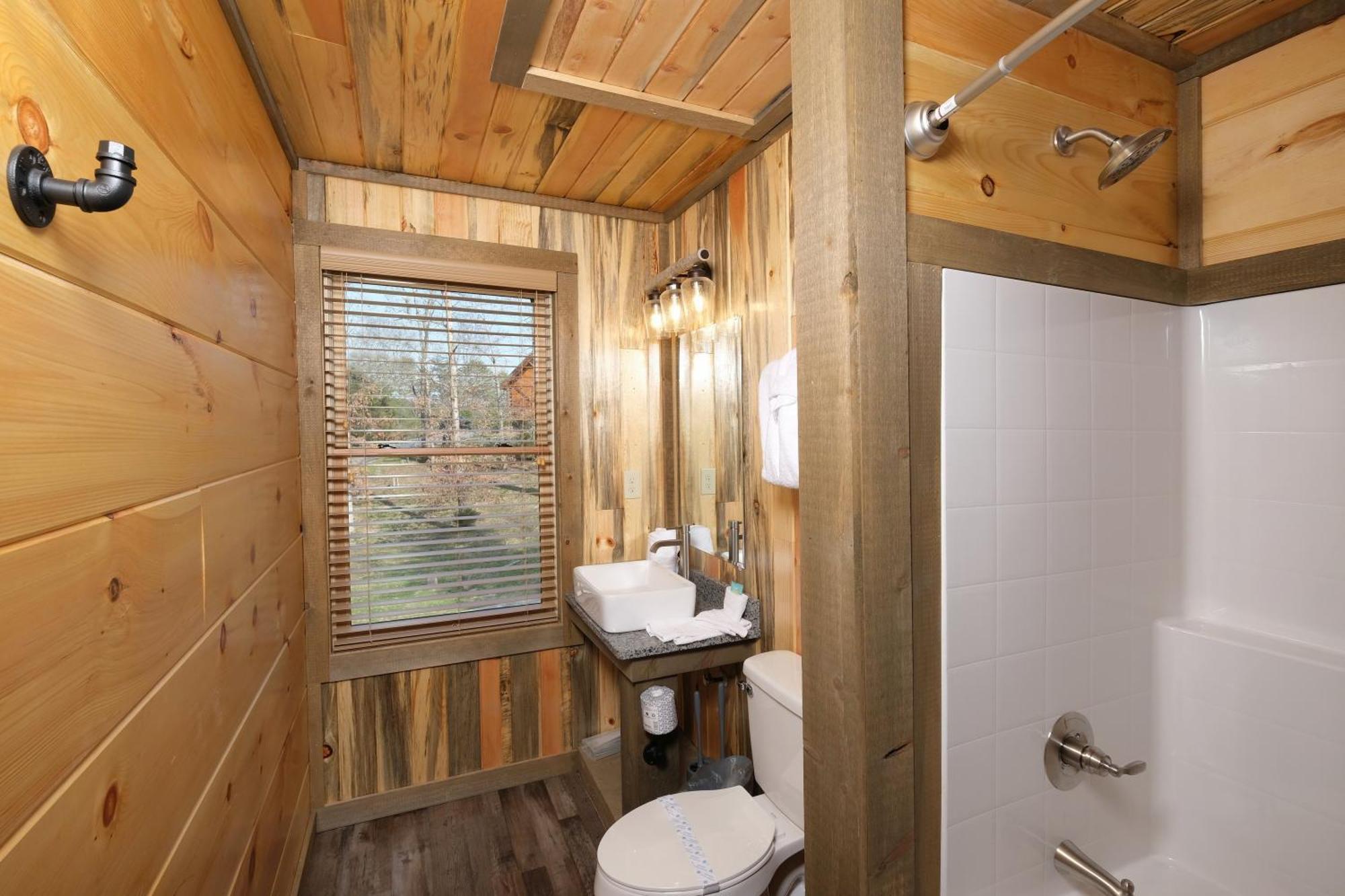 Glacier Falls Villa Pigeon Forge