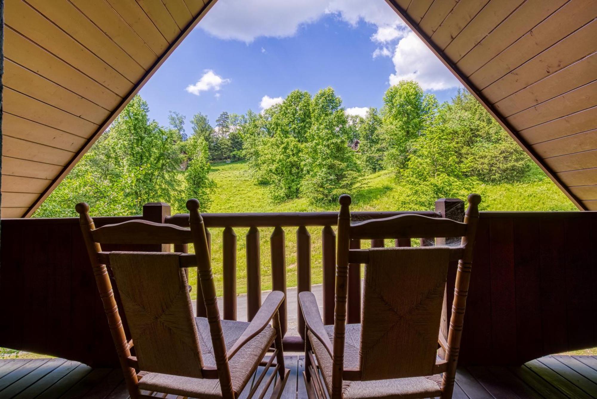 Bridgewood Cabin, Hot Tub, 1089 Of Free Attraction Tickets For Each Paid Day, Dollywood And More! *