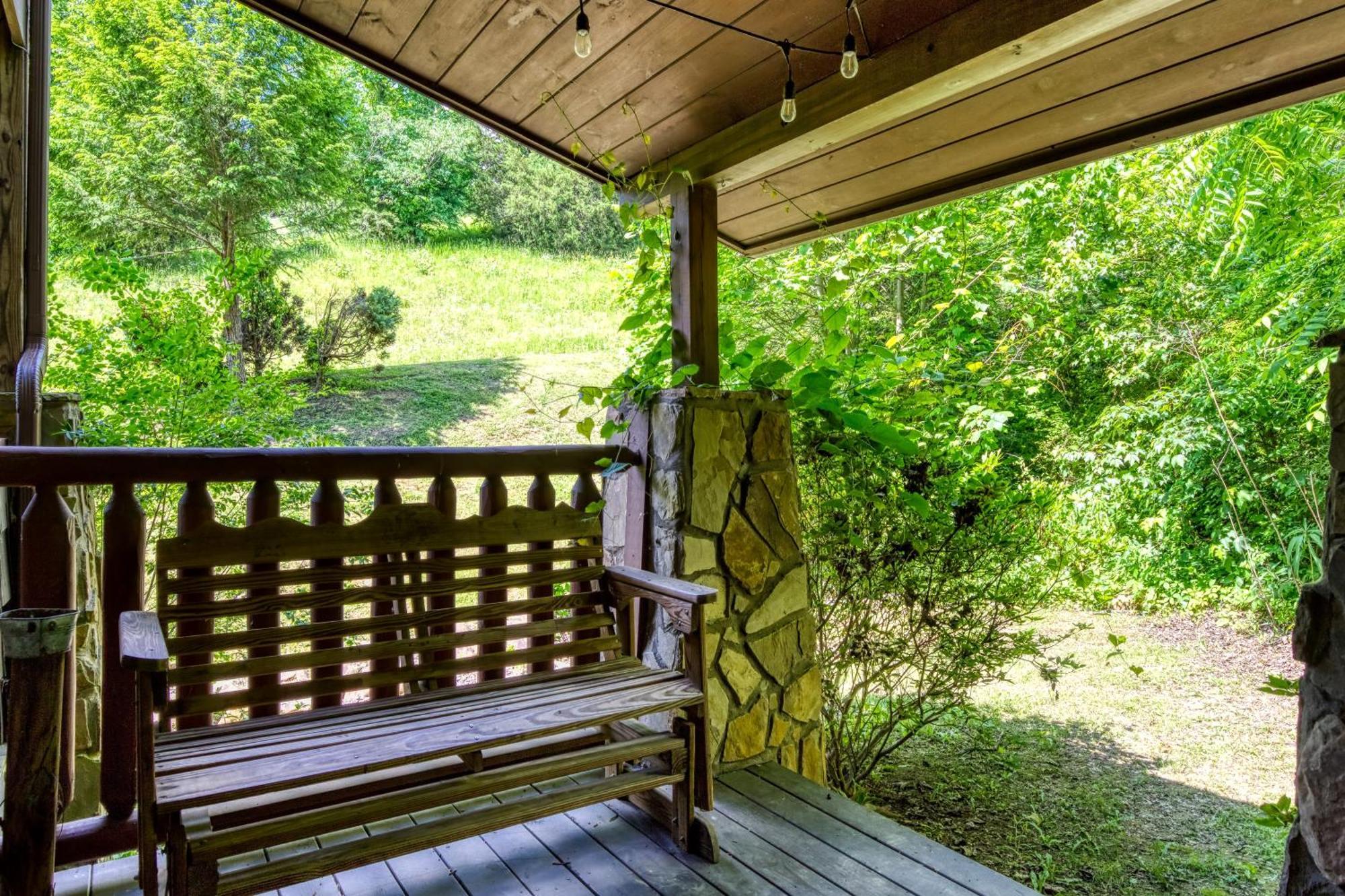 Bridgewood Cabin, Hot Tub, 1089 Of Free Attraction Tickets For Each Paid Day, Dollywood And More! Holiday home *