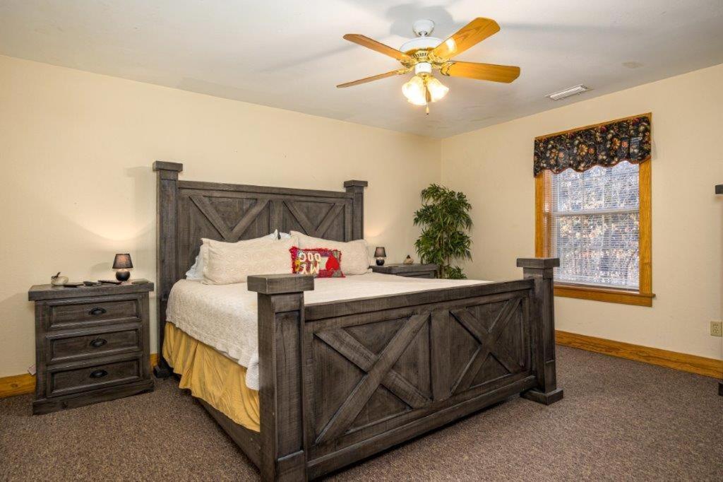 Briarstone 13f * Pigeon Forge