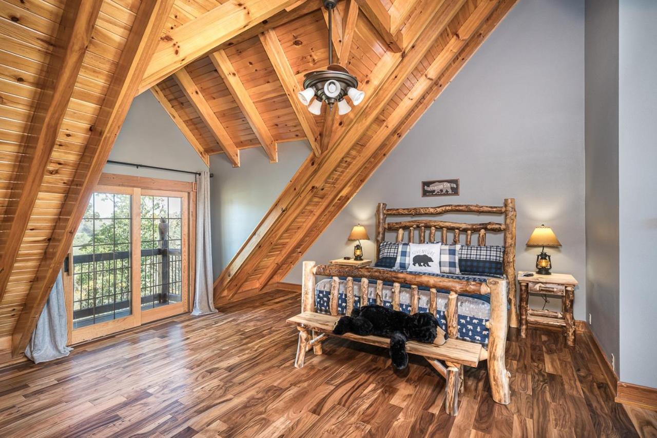 Grand Mountain Getaway By Stony Brook * Pigeon Forge