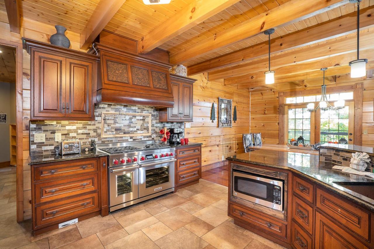 Grand Mountain Getaway By Stony Brook *