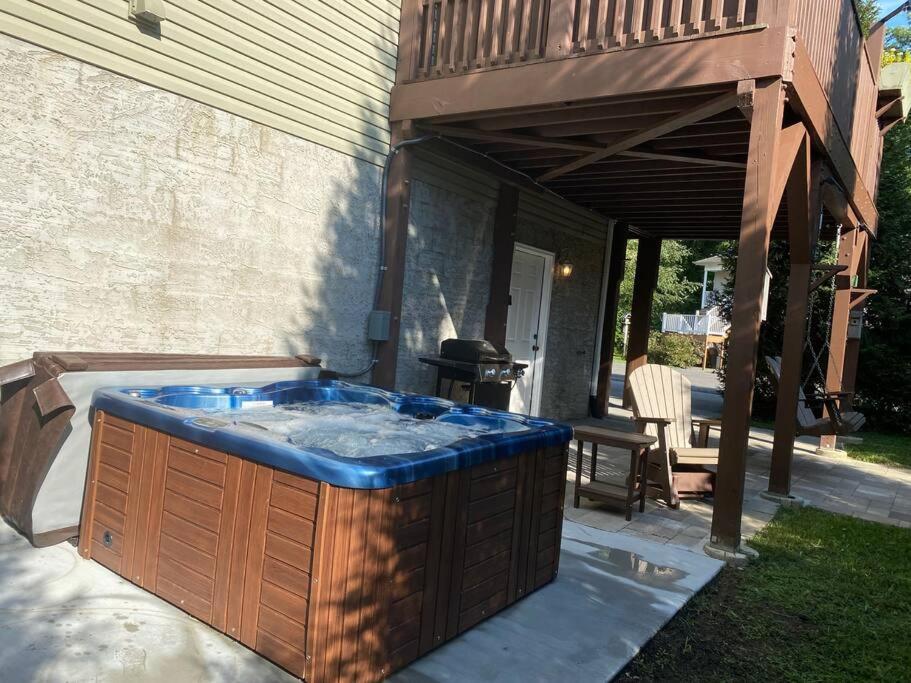 Tennessee Time Out - Entire Hot Tub, Creek, No Steep Roads Holiday home Pigeon Forge