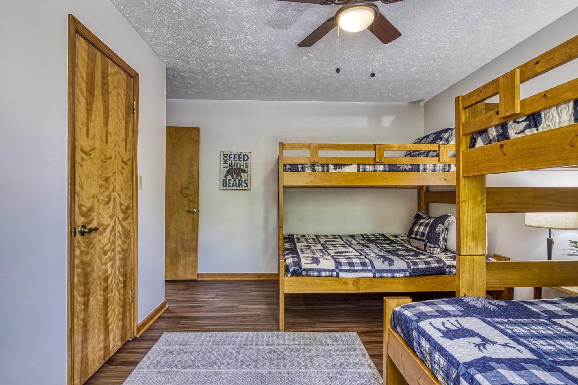 Cozy Bear Hill, Pool, 1089 Of Free Attraction Tickets For Each Paid Day, Dollywood And More! Holiday home Pigeon Forge