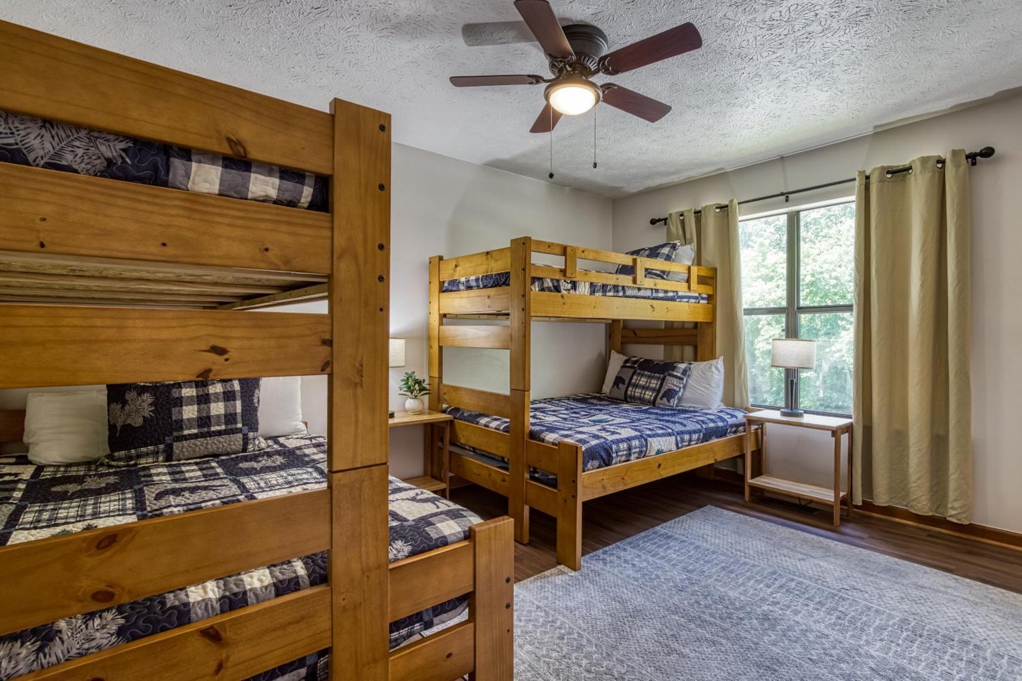 Cozy Bear Hill, Pool, 1089 Of Free Attraction Tickets For Each Paid Day, Dollywood And More! Pigeon Forge