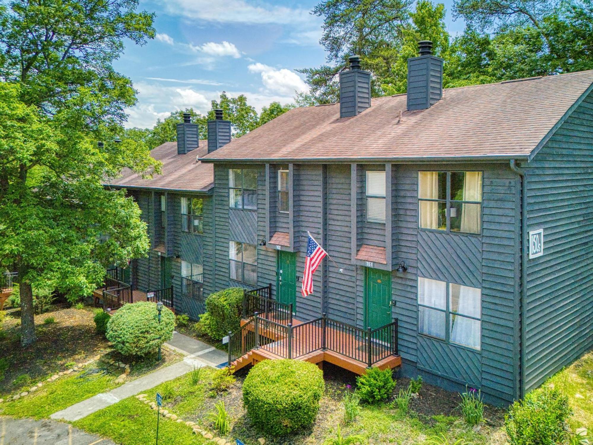 Cozy Bear Hill, Pool, 1089 Of Free Attraction Tickets For Each Paid Day, Dollywood And More! * Pigeon Forge