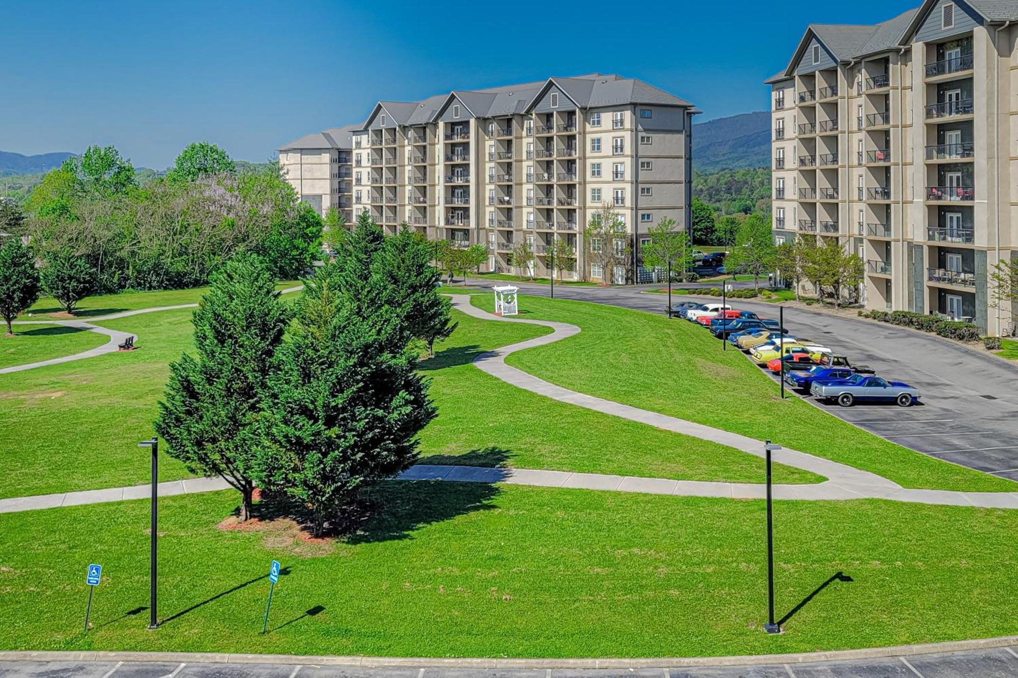 Evergreen Whisper Apartment Pigeon Forge