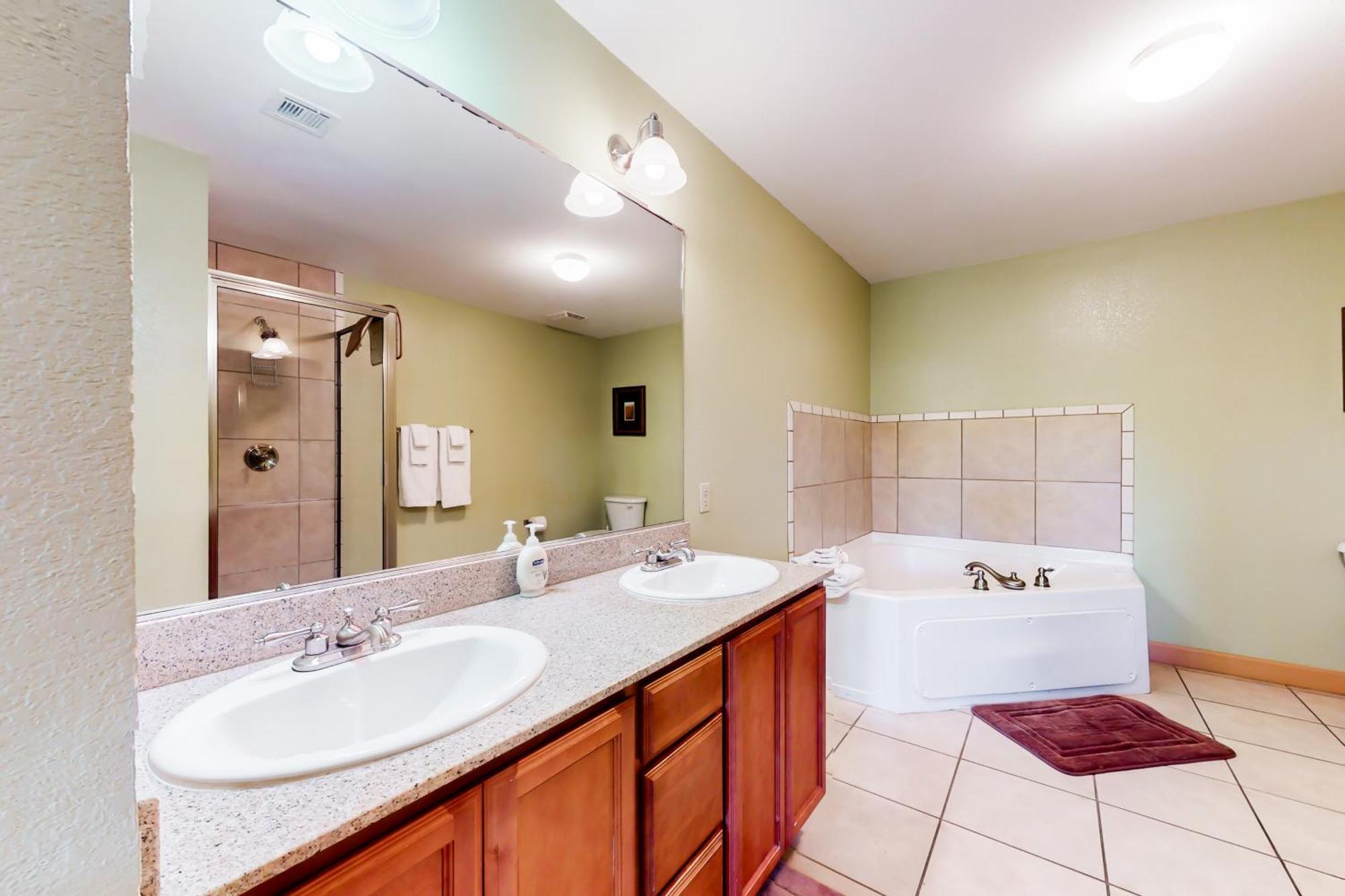 Evergreen Whisper * Pigeon Forge