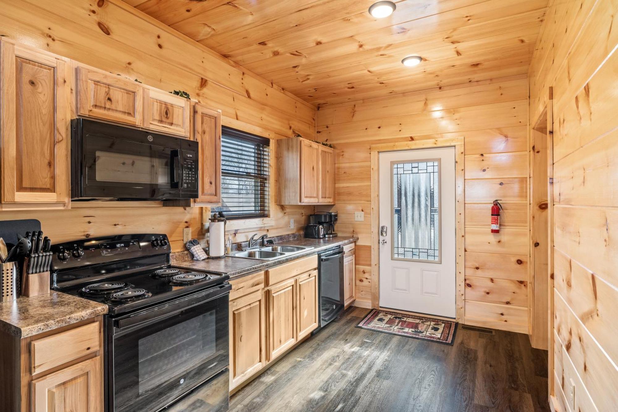 Location 1 Bed 2 Bath New Log Located Less Than A Mile From The Strip Pigeon Forge