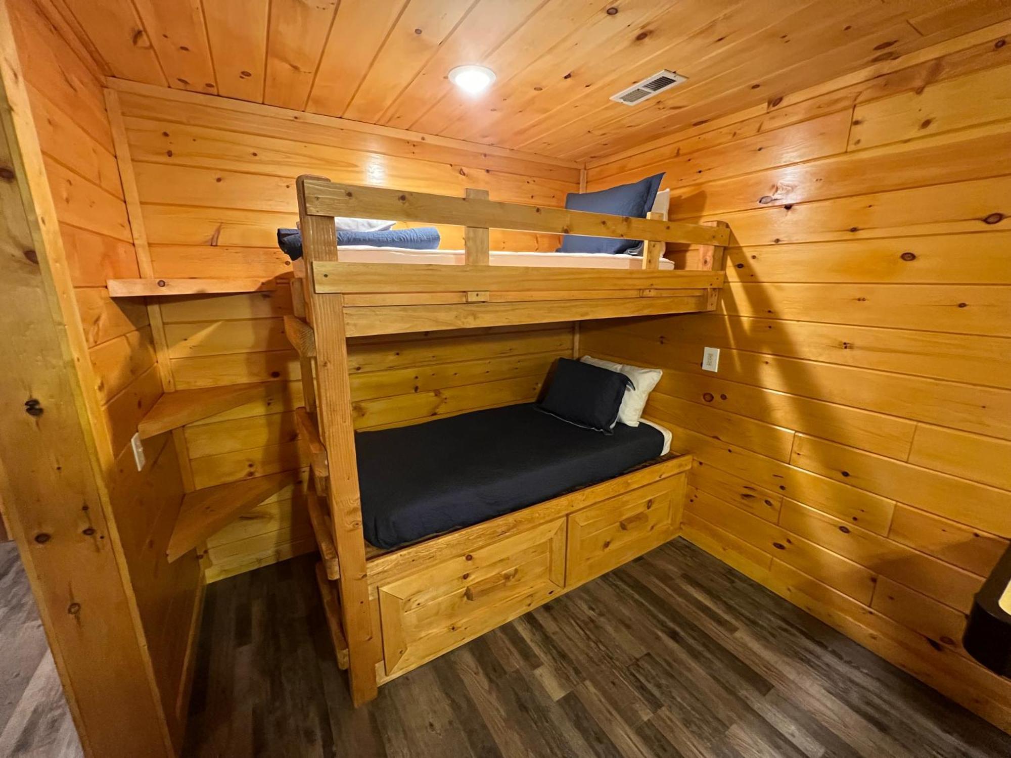 Lucky Charm Is An Inviting 3 Bedroom Retreat Nestled In The Woods Minutes From The Pkwy! *