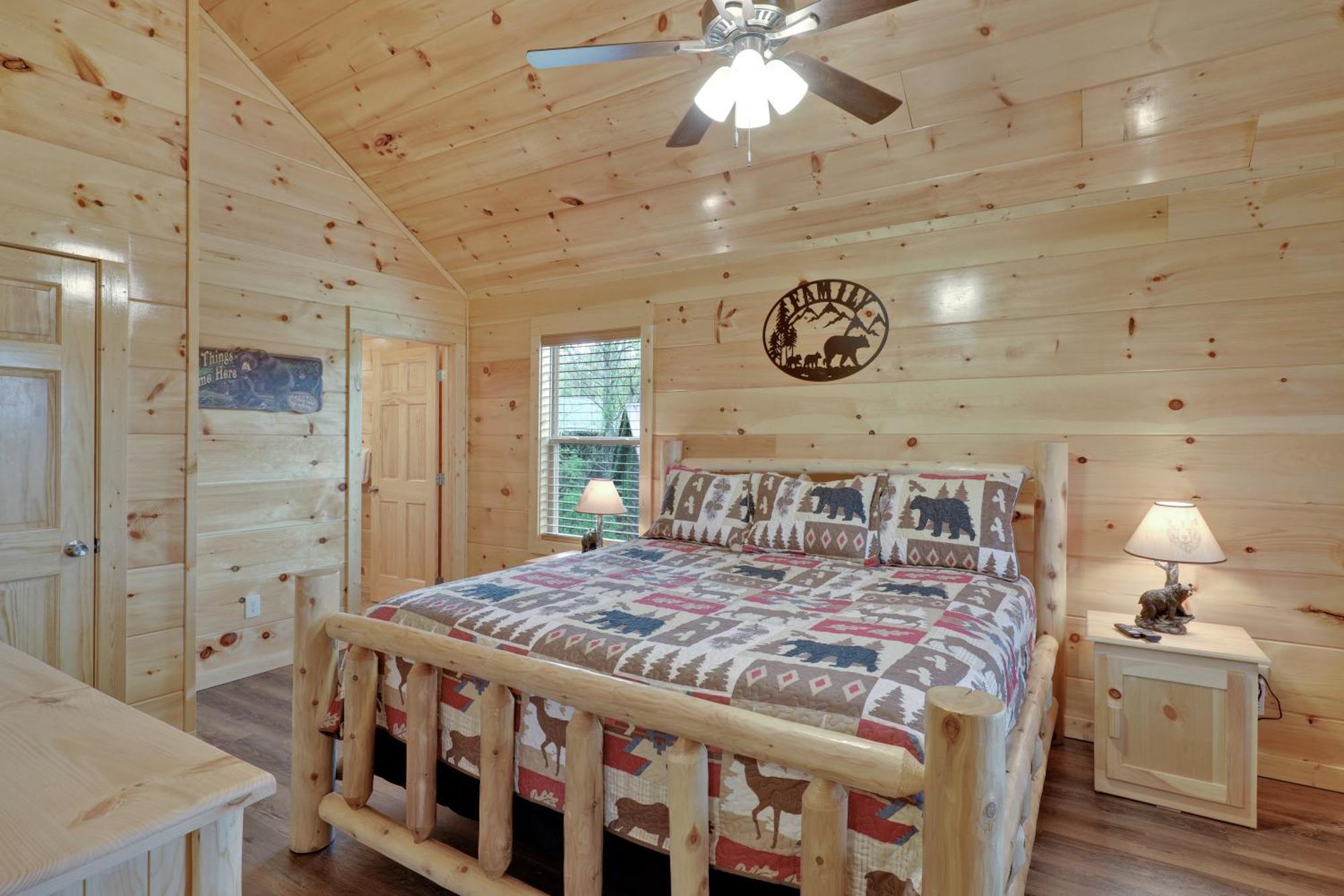Location Are My Sunshine Is A 2 Bed 2 Bath Brand New Log In The Heart Of Holiday home Pigeon Forge