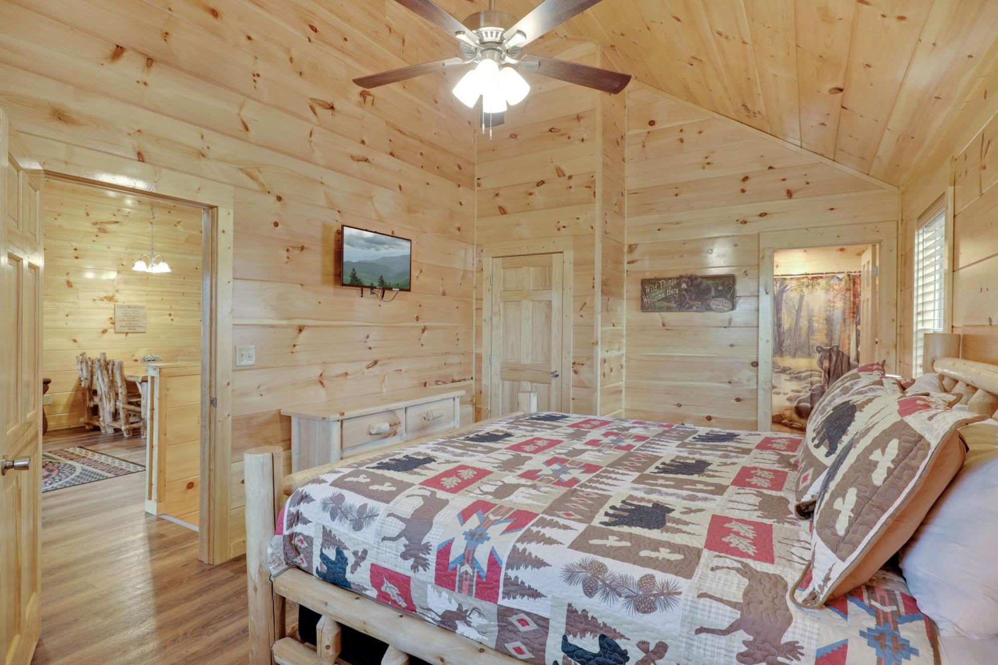 Location Are My Sunshine Is A 2 Bed 2 Bath Brand New Log In The Heart Of Holiday home *