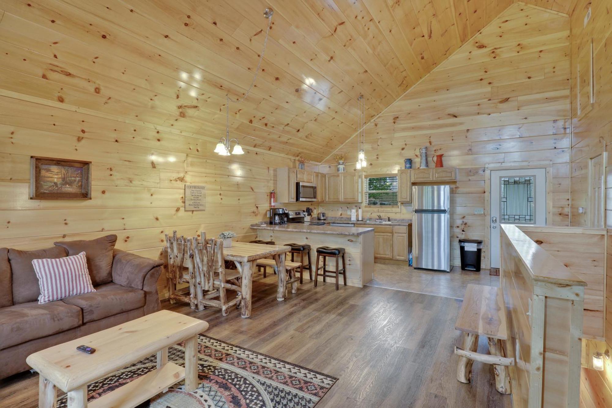 Holiday home Location Are My Sunshine Is A 2 Bed 2 Bath Brand New Log In The Heart Of Pigeon Forge