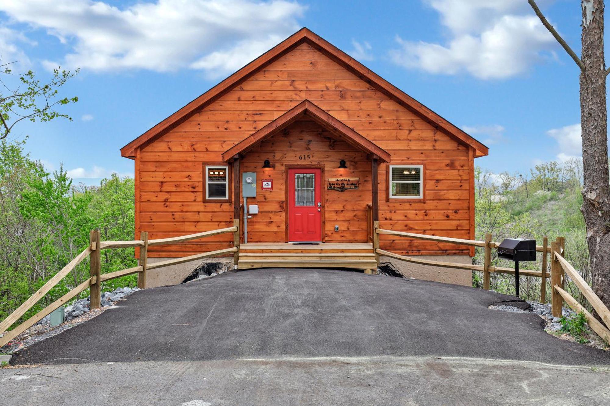 Holiday home Location Are My Sunshine Is A 2 Bed 2 Bath Brand New Log In The Heart Of Pigeon Forge