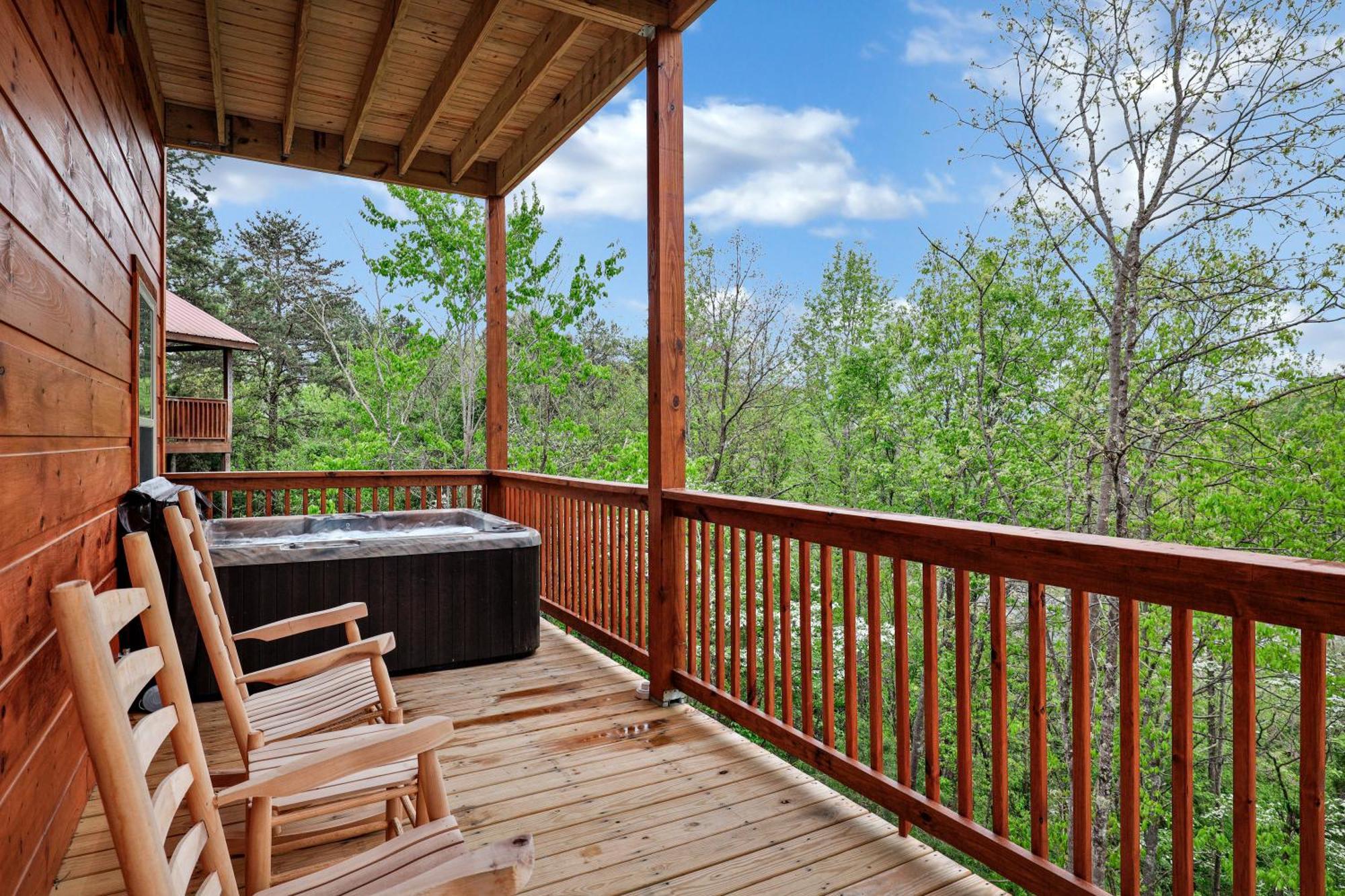 Holiday home Location Are My Sunshine Is A 2 Bed 2 Bath Brand New Log In The Heart Of