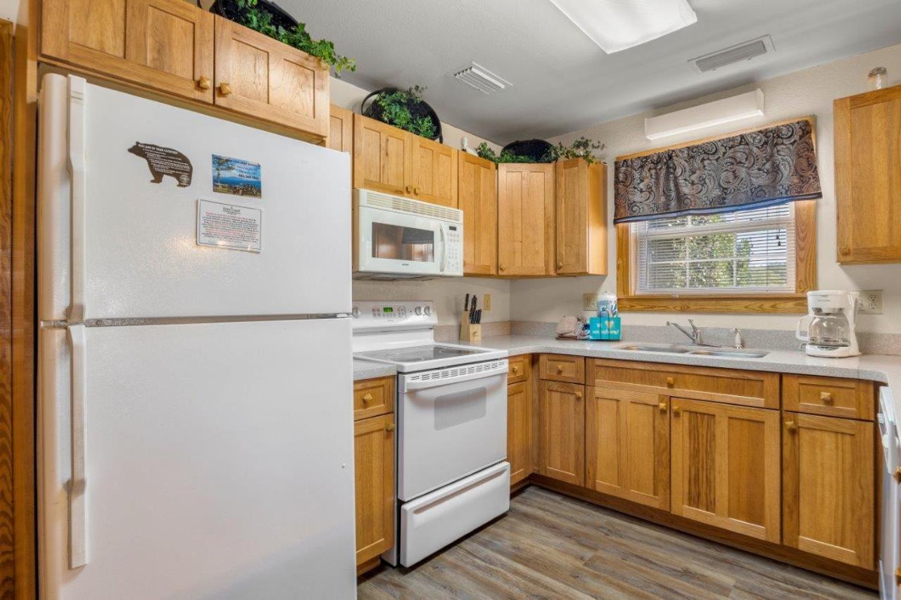 Apartment Poplar Point Unit 12f By Eden Crest Pigeon Forge