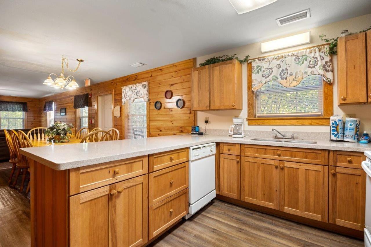 Apartment Poplar Point Unit 12e By Eden Crest